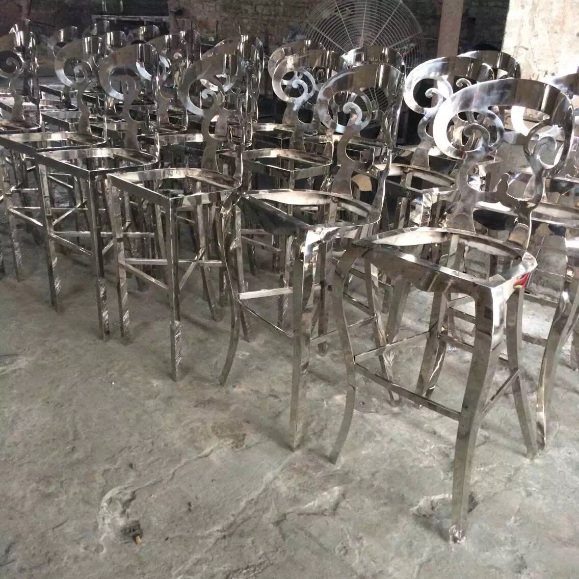 不銹鋼鈦金酒架